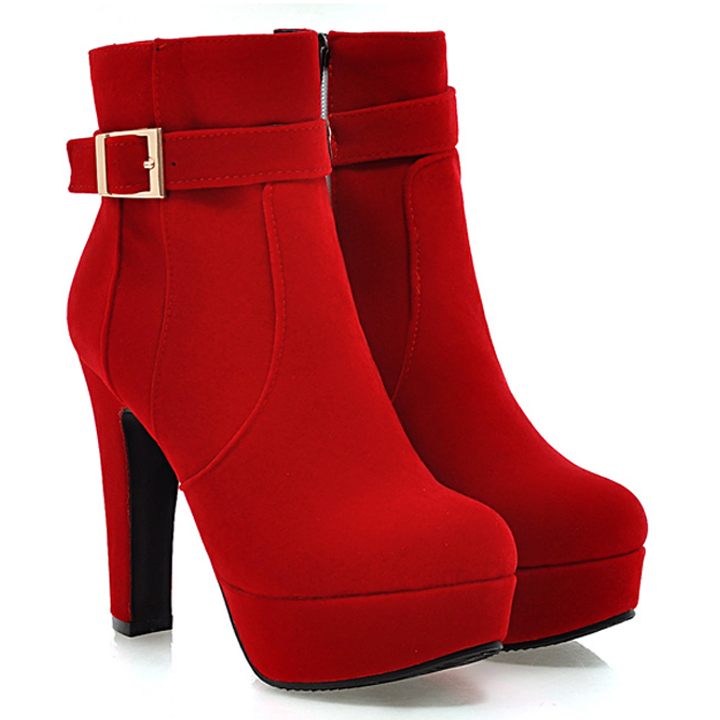 Giày boot nữ cổ ngắn màu đỏ nhung trẻ trung quyến rũ GBN8302