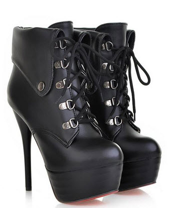 Giày boot nữ hàn Quốc độn da màu đen đầy cá tính