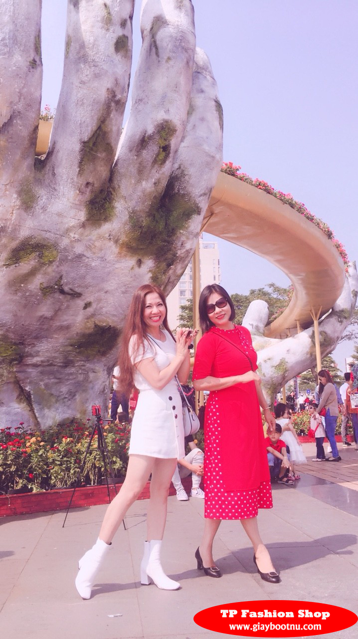 Chị Thuý Hạnh gởi feedback về boot trắng GBN0802 vào dịp tết Chị Thuý Hạnh gởi feedback về boot trắng GBN0802 vào dịp tết