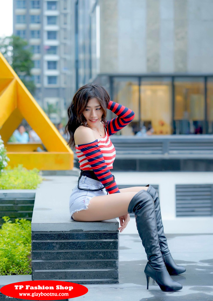 Boot nữ da màu đen cổ cao sành điệu GCC10601 Boot nữ da màu đen cổ cao sành điệu GCC10601