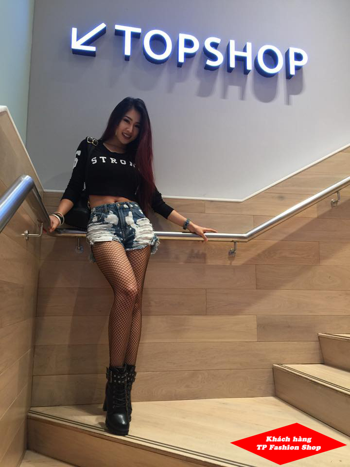 Dj Oxy xinh đẹp và năng động cùng boot đính đinh cá tính GBN95 Dj Oxy xinh đẹp và năng động cùng boot đính đinh cá tính GBN95