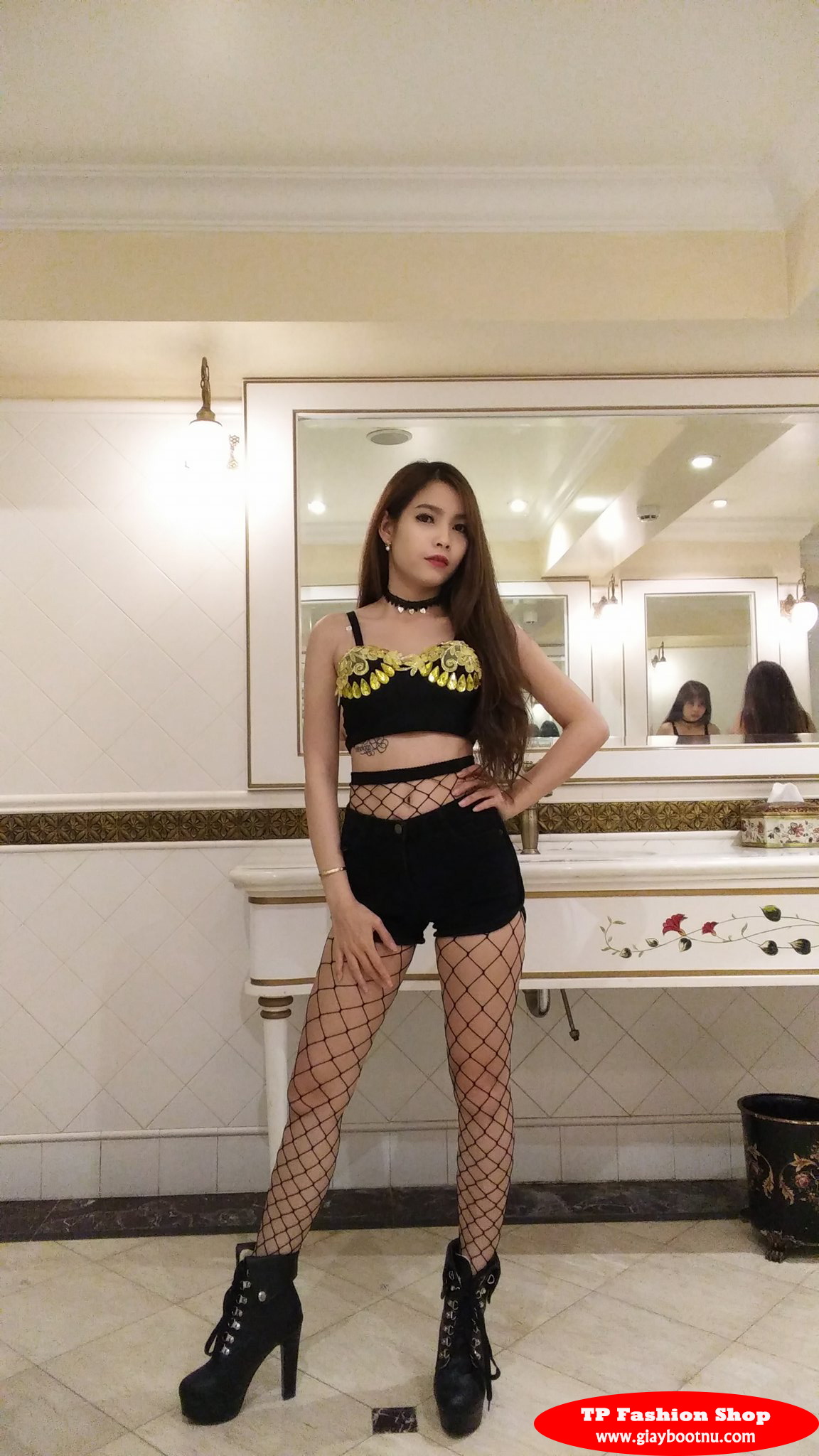 Diễm Phúc đầy quyến rũ với boot cổ ngắn cao gót GBN1801 Diễm Phúc đầy quyến rũ với boot cổ ngắn cao gót GBN1801