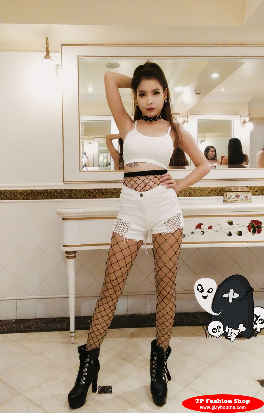 Diễm Phúc đầy quyến rũ với boot cổ ngắn cao gót GBN1801 Diễm Phúc đầy quyến rũ với boot cổ ngắn cao gót GBN1801