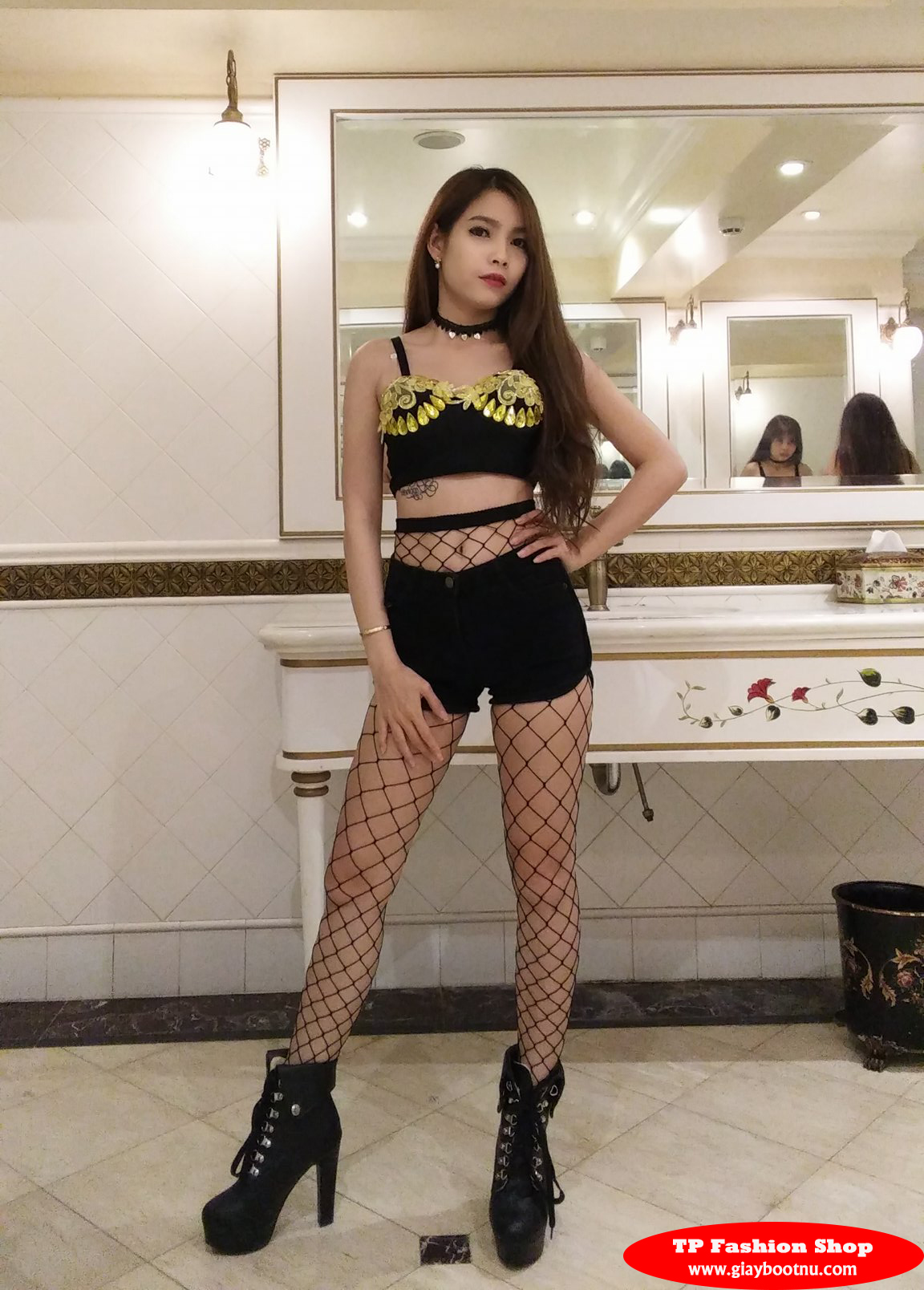 Diễm Phúc đầy quyến rũ với boot cổ ngắn cao gót GBN1801 Diễm Phúc đầy quyến rũ với boot cổ ngắn cao gót GBN1801