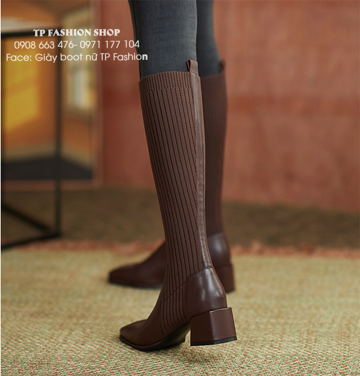 Giày boot nữ cổ cao dưới gối MŨI VUÔNG, đế thấp màu nâu chất LEN kết hợp DA PU ÔM CHÂN style cổ điển GCC07C
