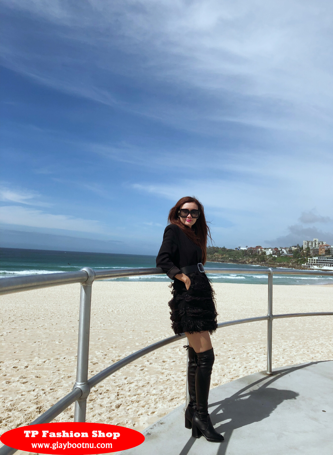 Lan Nguyễn sang chảnh với boot ống cao ngang đùi GCC0801 Lan Nguyễn sang chảnh với boot ống cao ngang đùi GCC0801