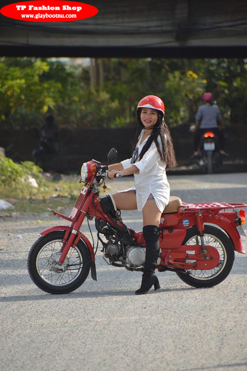 Boot nữ cổ cao gót vuông ngang đùi da lộn GCC0802 Boot nữ cổ cao gót vuông ngang đùi da lộn GCC0802