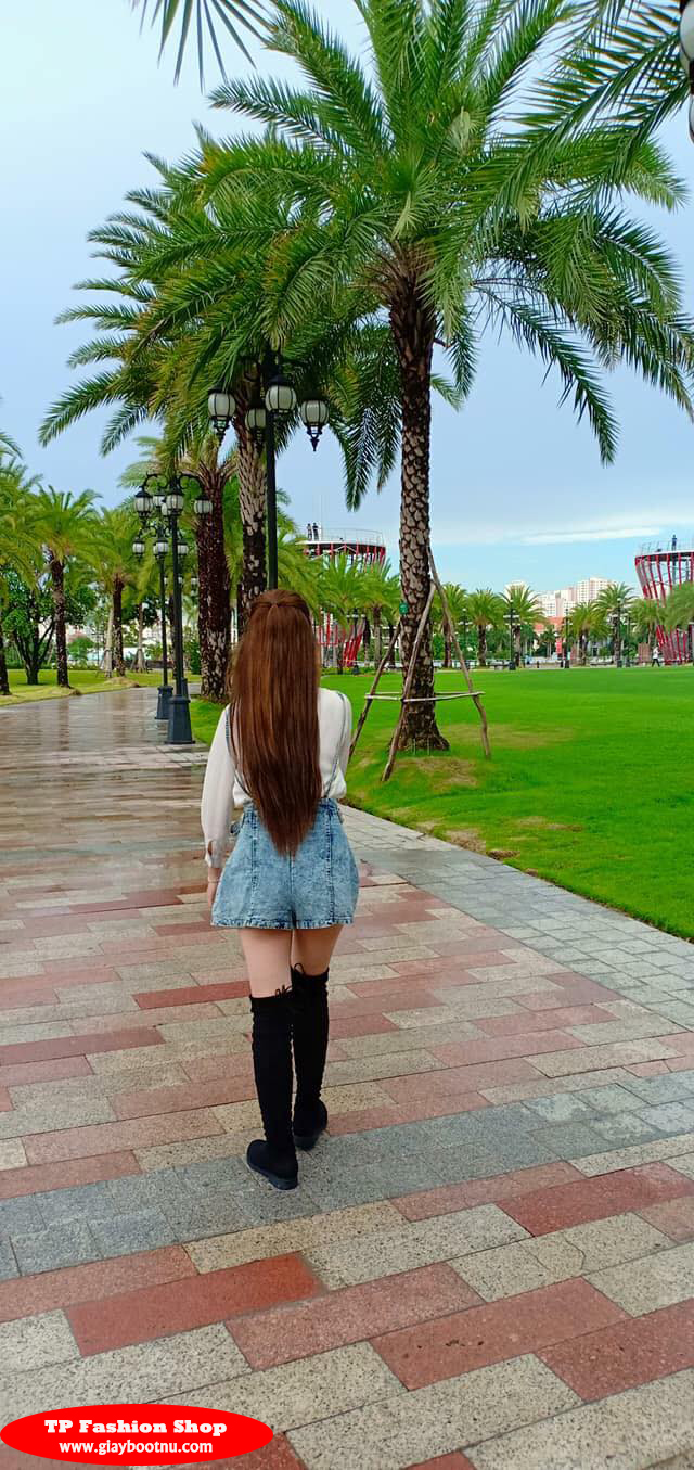 Giày boot nữ ống cao GCC28 cho nàng thoải mái dạo phố hay đi bộ! Giày boot nữ ống cao GCC28 cho nàng thoải mái dạo phố hay đi bộ!