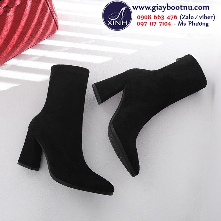 Giày boot tất tạo được độ ôm chân và thoải mái cho cô chủ bởi chất liệu co dãn