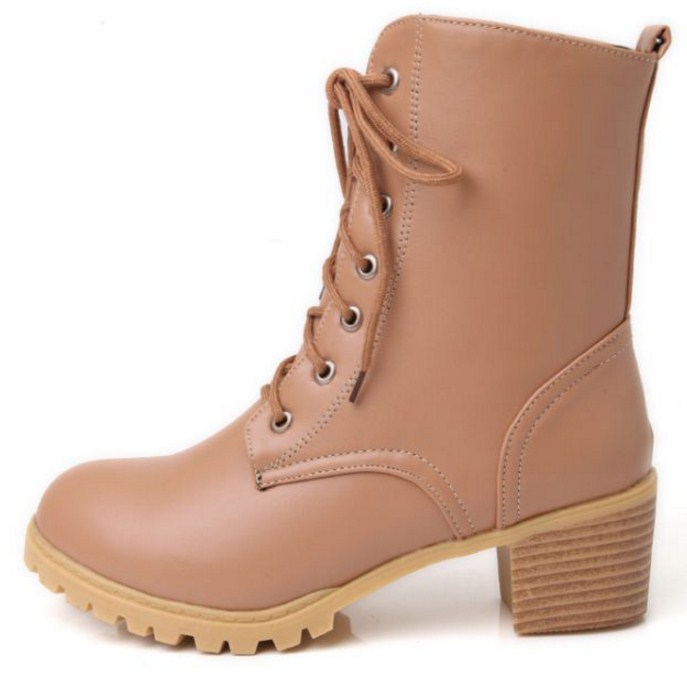 Giày boot nữ màu da đế trệt cổ ngắn xinh xắn sành điệu Giày boot nữ màu da đế trệt cổ ngắn xinh xắn sành điệu