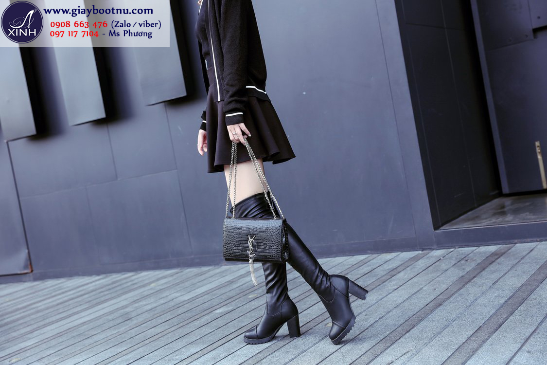 Boot nữ ngang đùi đế vuông sành điệu GCC21 Boot nữ ngang đùi đế vuông sành điệu GCC21