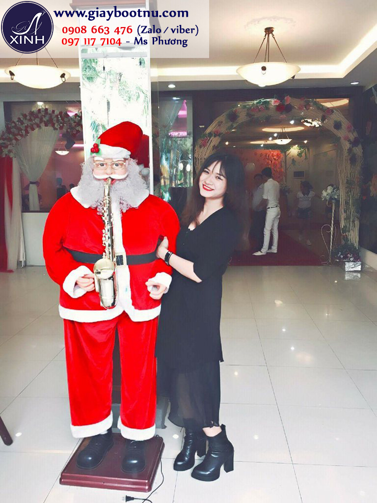Noel này Mýt không còn cô đơn vì đã có ông già Noel ấm áp bên cạnh rồi ạ ^^ Noel này Mýt không còn cô đơn vì đã có ông già Noel ấm áp bên cạnh rồi ạ ^^