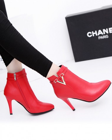 Boot nữ cổ ngắn 8.5cm màu đỏ GBN9202 Boot nữ cổ ngắn 8.5cm màu đỏ GBN9202